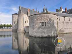 Tour De Bethune Donjon Douves