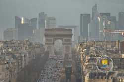 Arc De Triomphe Avenue Champs Elysee La Defense