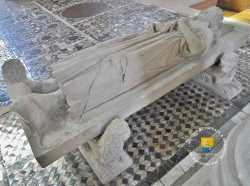Philippe Ier Gisant Roi De France Abbaye Fleury Saint Benoit Sur Loire 