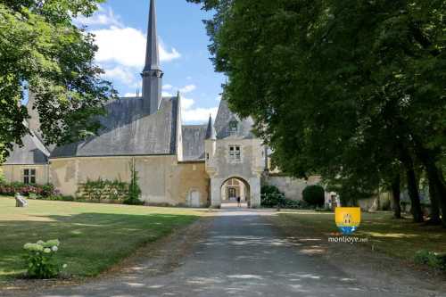 Châtelet et Chapelle du château de la Verrerie