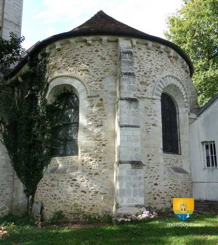 choeur actuel, vu de l&#039;extérieur,  visible au château de Marolles en Brie,  l&#039;église Saint-Julien-de-Brioude de Marolles-en-Brie