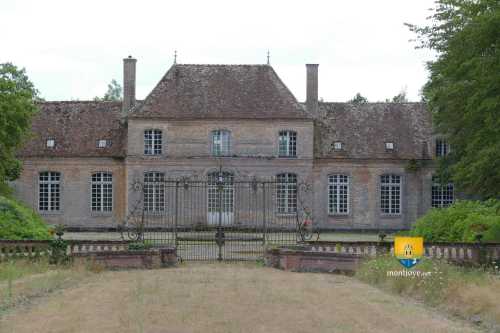 Château de Lauroy, entrée