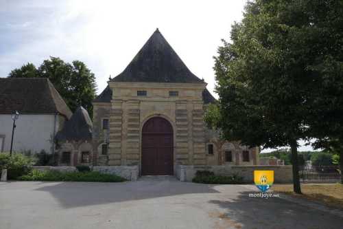 Porte XVIIe - Dampierre-en-Burly