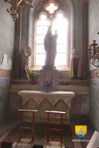 Chapelle dans l&#039;église de Saint-Menoux