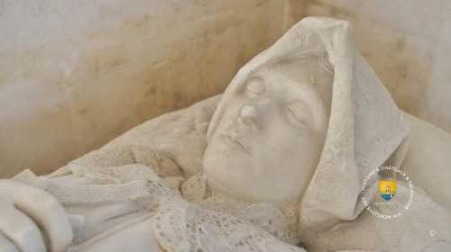 Visage du gisant de  Léontine Victorine Geibel