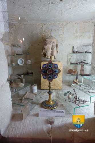 Trésors retrouvés en partie dans les années 70, un reliquaire comportant les reliques de : le pape Saint-Clément , Benoît II ou Benoît Ier, Saint-Alphonse de Liguori, Saint Charles ( évêque )