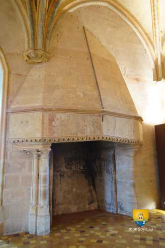 cheminée de la chambre du roi Charles V - 2e étage