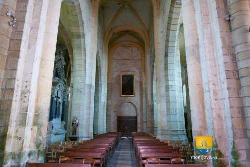 Nef de l&#039;église de Saint-Menoux