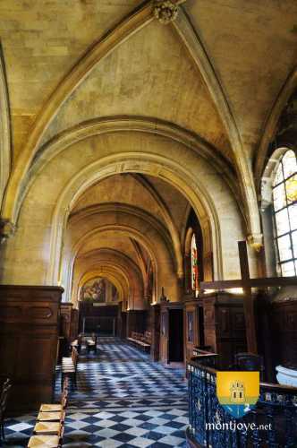 déambulatoire de l&#039;église Sainte-Elisabeth de Hongrie