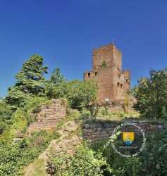 Trois châteaux en un sur le Haut-Eguisheim - Vue du Wahlenbourg depuis le Weckmund Haut Eguisheim Chateaux Route Des Trois Chateaux