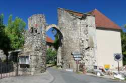 Porte Du Village Billy