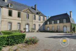 Chateau De Douzon Facade Route