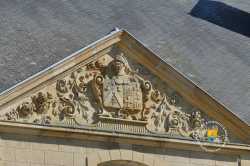 Fronton Du Chateau