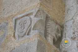 Visage Entre Deux Mains Et Monstre Basilic Visage Entre Deux Mains Et Monstre Basilic