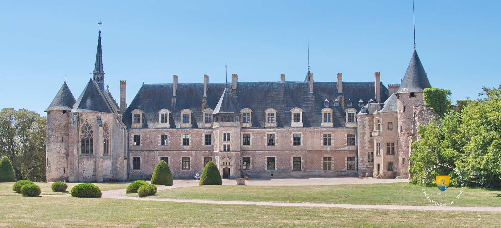 Château de la Palice et son parcs dans l'Allier, visite, photos