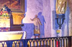 Statues Statues