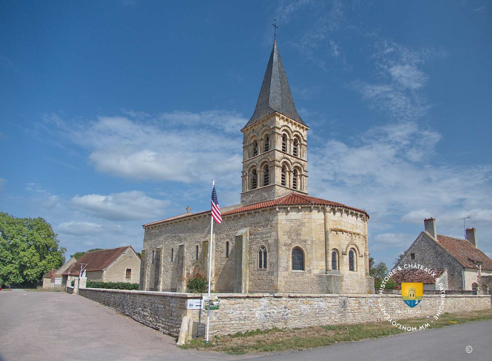 Eglise Saint-Julien , Art Roman, Mars sur Allier, Bourgogne France Comté