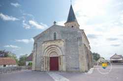 Eglise Saint Julien Porche Roman Tympan Eglise Saint Julien Porche Roman Tympan
