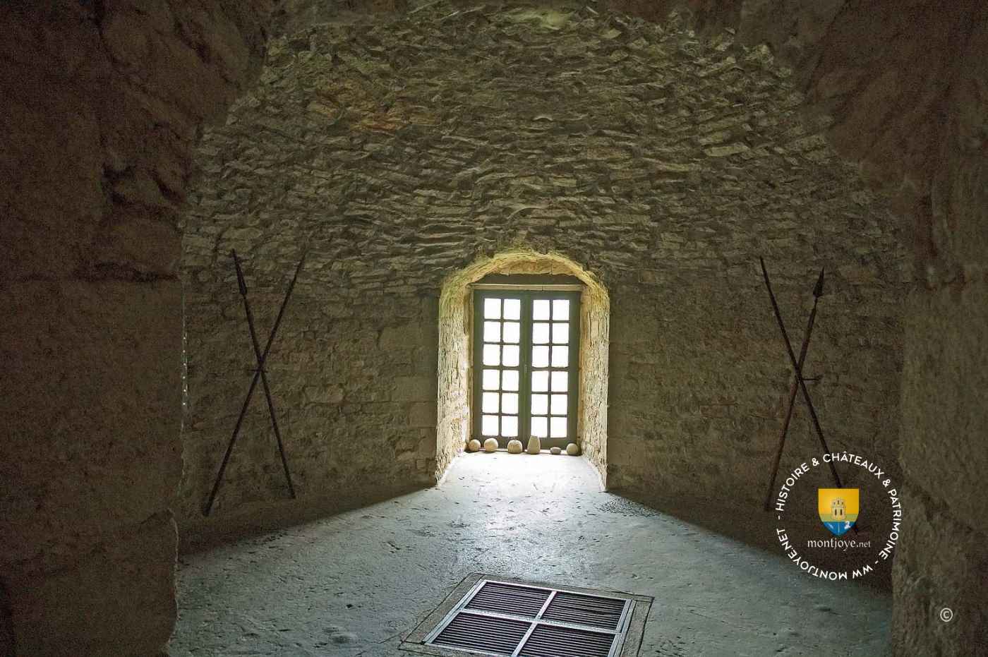 Salle du Justice dans un château du Moyen-Âge