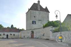 Donjon De Cravant