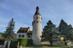 Tour Du Guette Village De Cravant