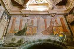 Chapelle Detail Femmes Prieres