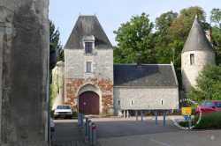 Village Charost Chateau