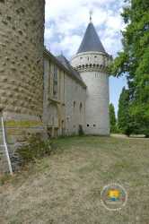 Pont Levis Chateau Grossouvre