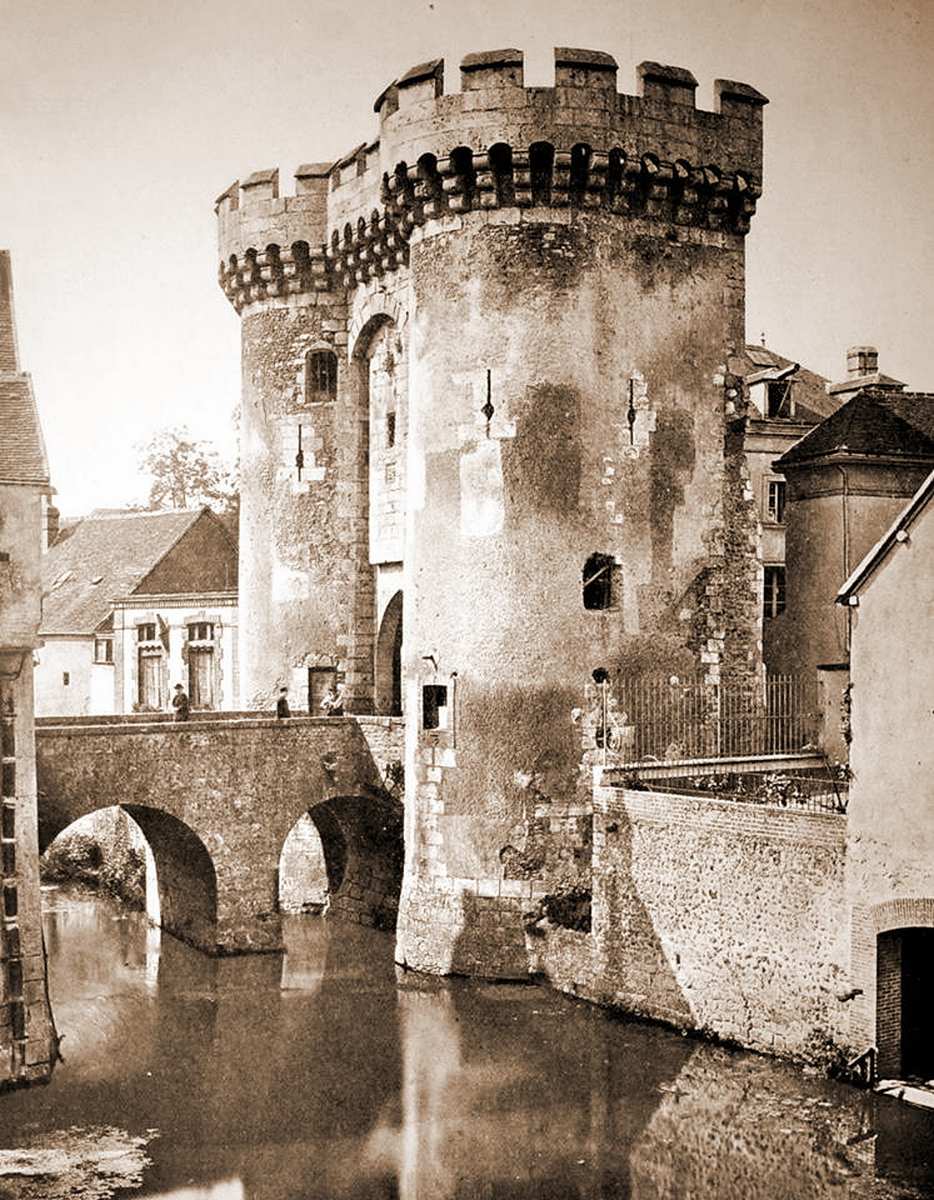 Histoire & Visite de la Porte Guillaume de la ville de Chartres