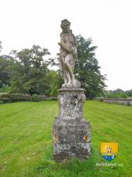 Statue