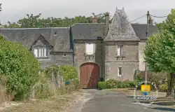 Entree Chateau Puiset Entree Chateau Puiset