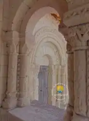 Porche Ouverture Romane