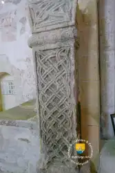 Colonne IXe Siecle Sanctuaire Merovingien  Colonne IXe Siecle Sanctuaire Merovingien