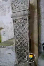 Colonne IXe Siecle Sanctuaire Merovingien Colonne IXe Siecle Sanctuaire Merovingien