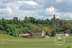 Avon Les Roches Tranchelion Ruine