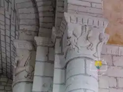 Chapiteau Roman Monstre Qui Mange Chapiteau Roman Monstre Qui Mange