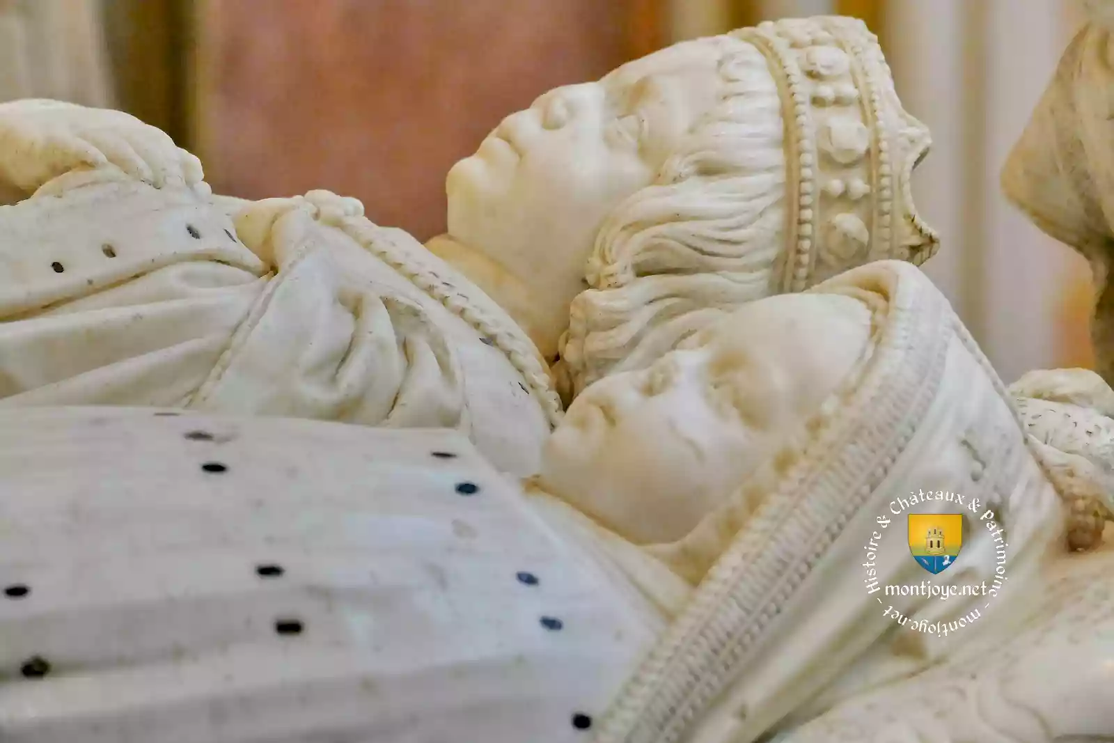 enfants gisant cathedrale de tours Charles VIII Anne de Bretagne 