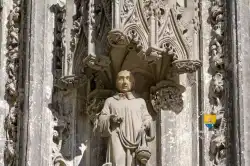Moine Pretre Statue  Moine Pretre Statue