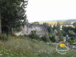 Ruine Enceinte Medievale Ruine Enceinte Medievale