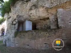 Systeme Defensif Chateau Medieval Troglodyte Thore La Rochette Systeme Defensif Chateau Medieval Troglodyte Thore La Rochette