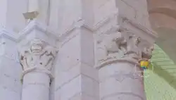 Monstre Roman Chapiteau Monstre Roman Chapiteau