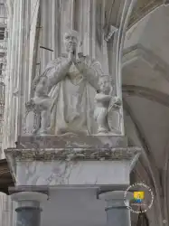 Cenotaphe Louis XI 11