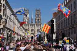 Fete Jeanne Darc Foule Devant Cathedrale Fete Jeanne Darc Foule Devant Cathedrale