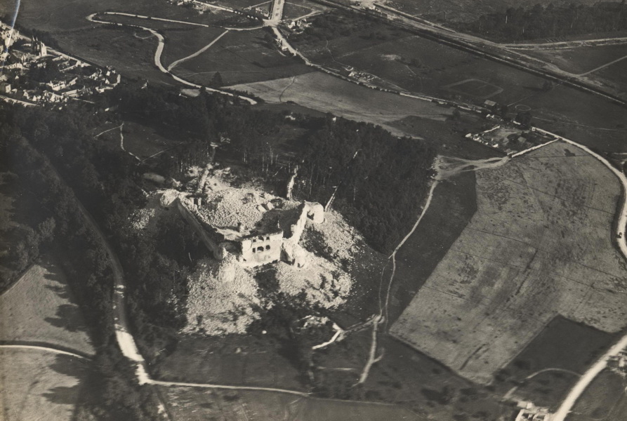 destruction par les Allemands, véritable massacre du patrimoine, photo prise le 25 juin 1917.