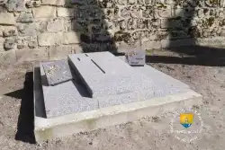 Tombe Raymond Tramerie Tombe Raymond Tramerie