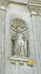 Statue Statue