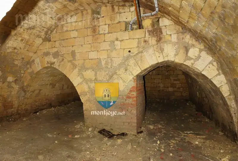 beaulieu les fontaines cellier XIIIe 1 selection 1