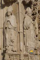 Eveques Statues