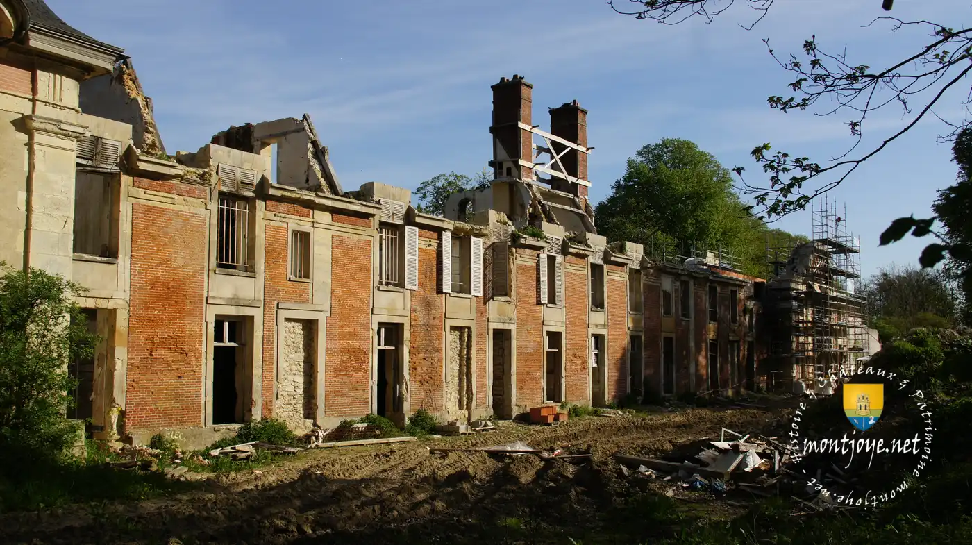 Ruine du château de Montceaux les Meaux