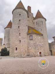 Tour Chateau De Nemours Angle